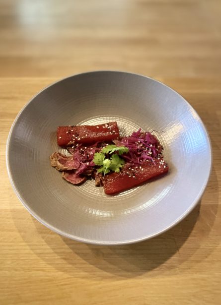 Tataki de boeuf mariné, soja et miel et sa pastèque - Restaurant La Passerelle